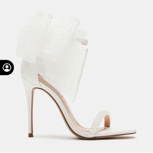BENNI White Pearl Bow Stiletto Heels from Steve Madden- Size 6.5